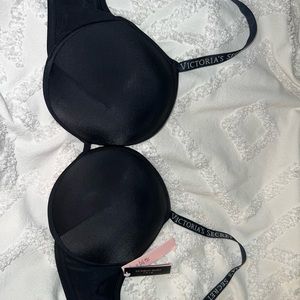 New Victoria Secrets Bra